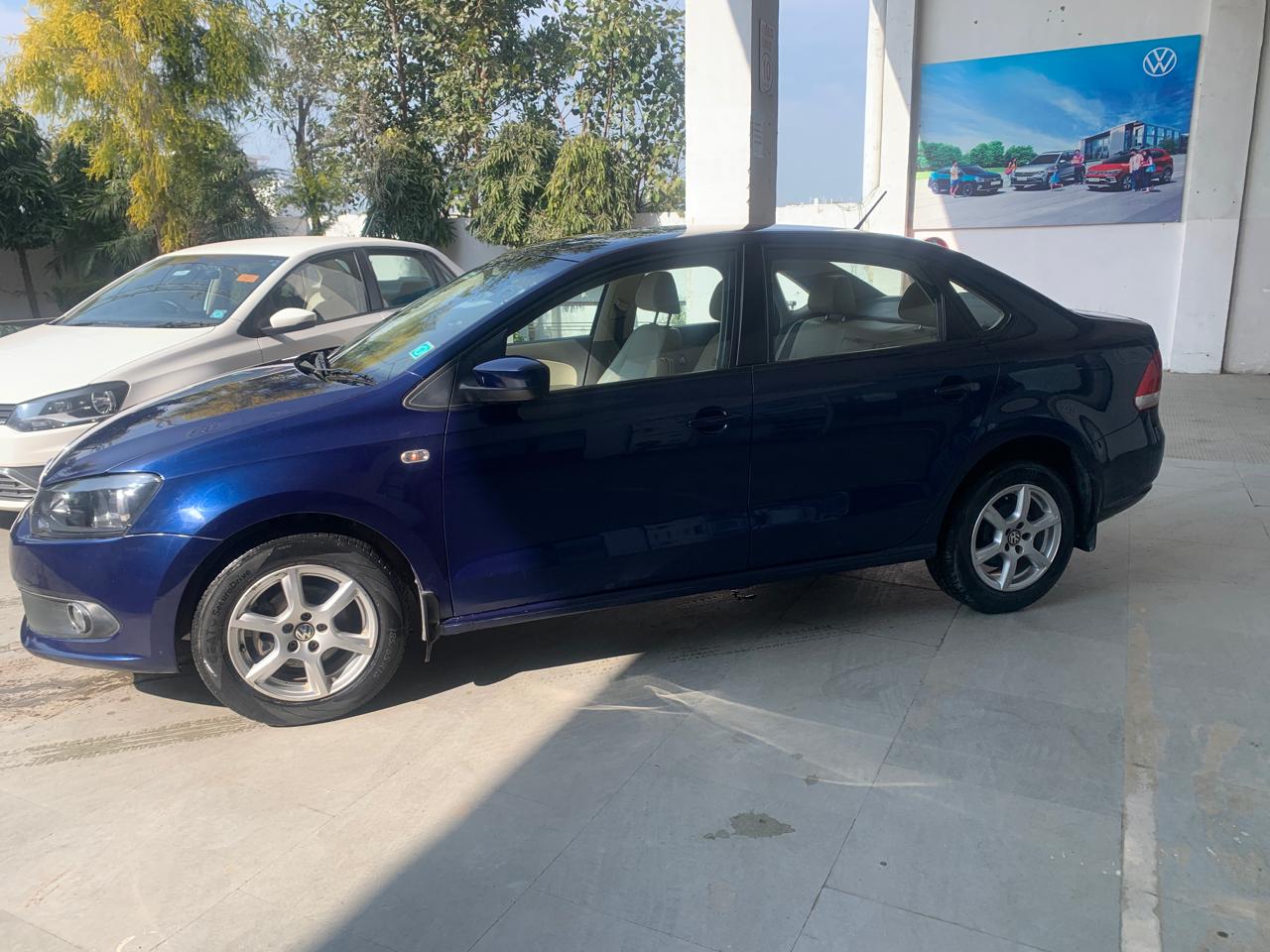 Volkswagen Vento(2012-2014) Highline Diesel